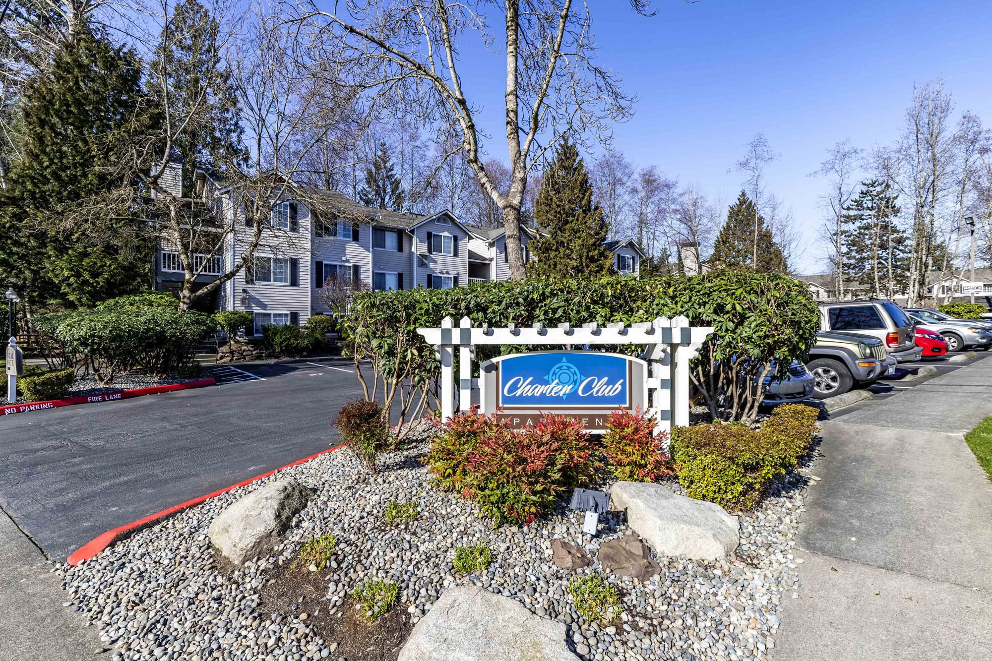 photos-and-video-of-charter-club-apartments-in-everett-wa